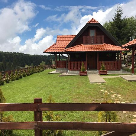 Holiday Home Perduh Sekulic Zewnętrze zdjęcie