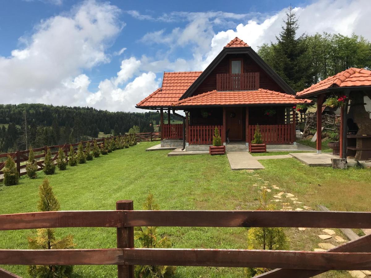 Holiday Home Perduh Sekulic Zewnętrze zdjęcie
